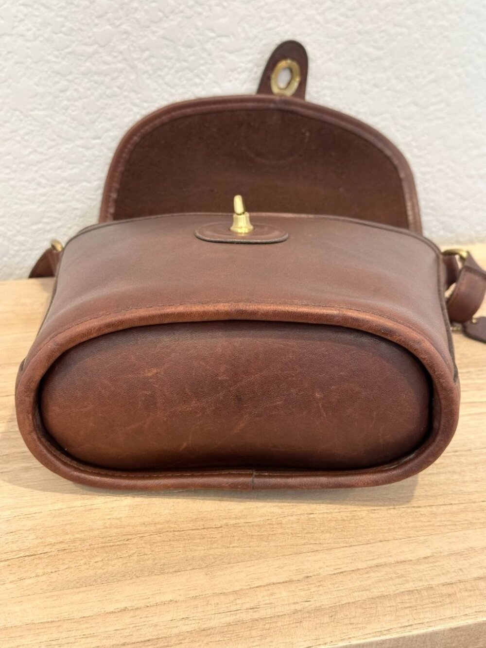 COACH Bradley Bucket Bag - Mahogany Leather - Crossbody - USA pre-1994 - Picture 3 of 9